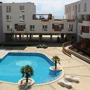 Aparthotel In Brisas